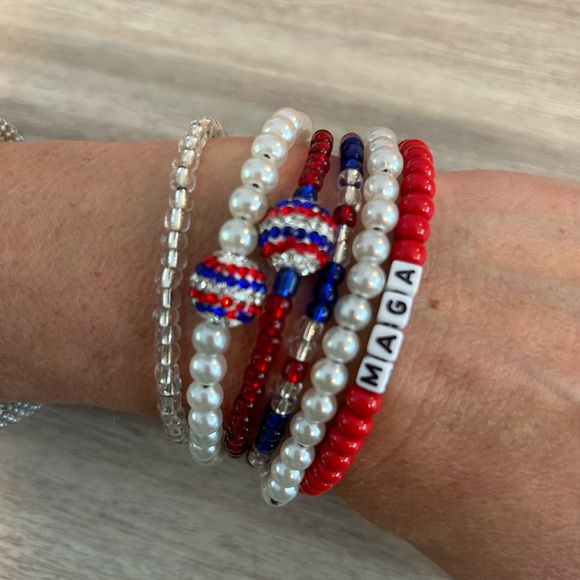 🎁 🇺🇸 NWT MAGA Make America Great Again Patriot Pack stack bracelets. - Picture 2 of 5